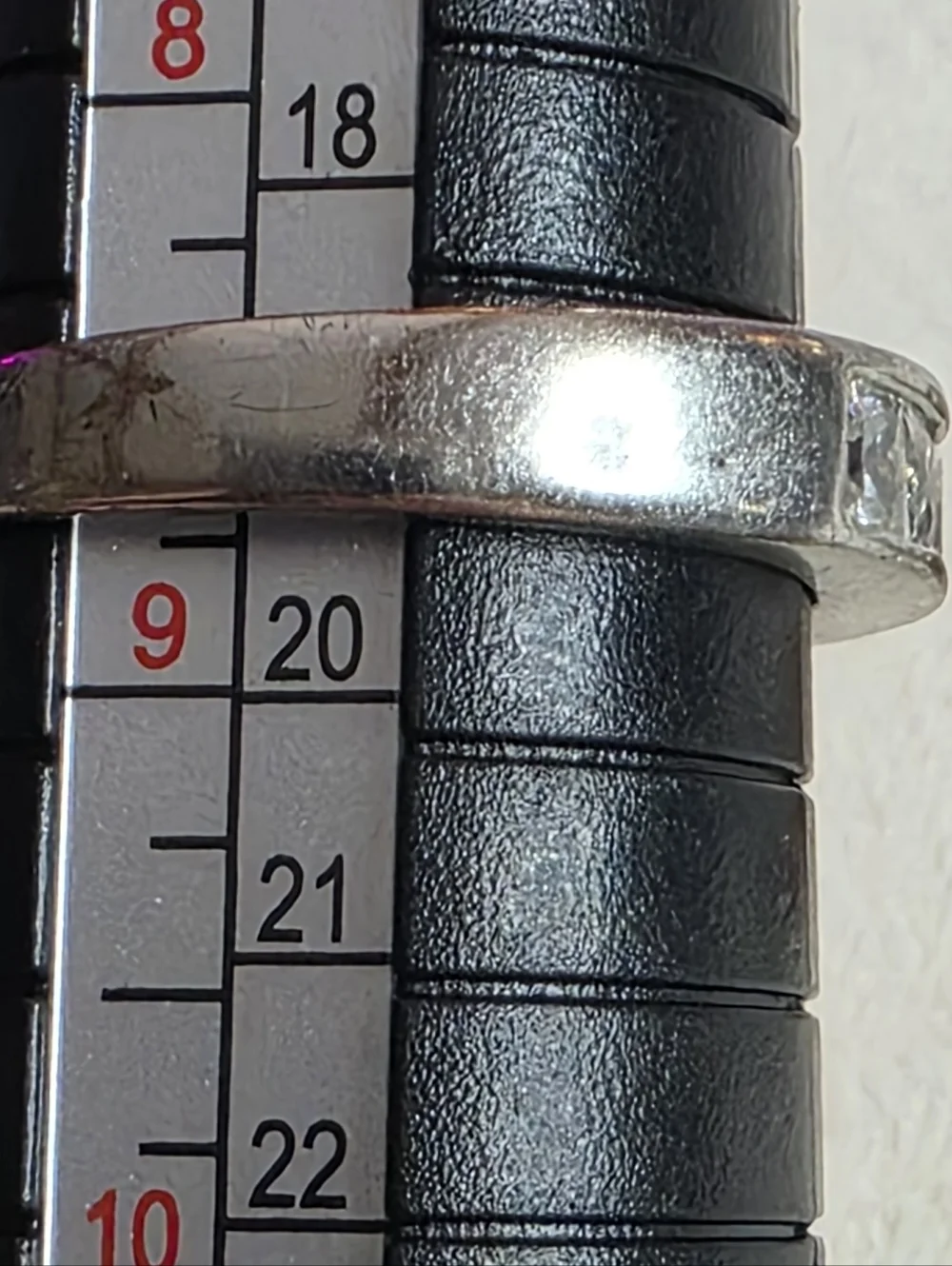 Channel Set Crystal Band Ring Silver Tone Stackable Size 8.75 - Picture 4 of 4